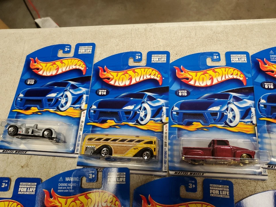 Autobús Cadillac Truca Fast Hooligan Krazy 2001 primeras ediciones 1-4 6-10 Hot Wheels Foto 2 de 4