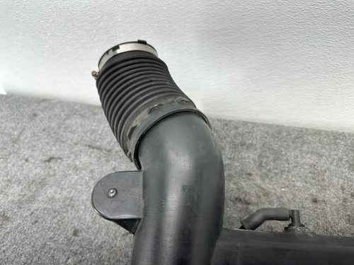 CADILLAC ESCALADE ESV 6.2L 07-13 OEM AIR CLEANER OULET DUCT INTAKE DUCT PIPE - Picture 4 of 6