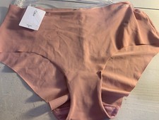 Calvin Klein Pure Seamless Hipster Panty Underwear Medium Pink D3429