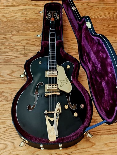 Gretsch G6136T-BLK Players Edition Falcon with Upgraded TV Jones Pickups