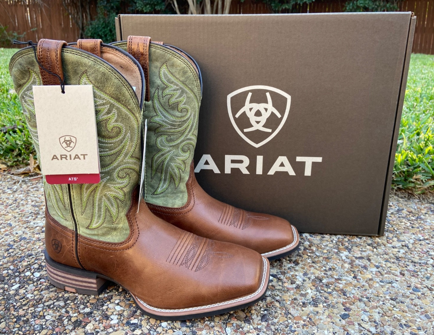 's Ariat "slingshot" Tan/green Leather 11" Western Cowboy Bo