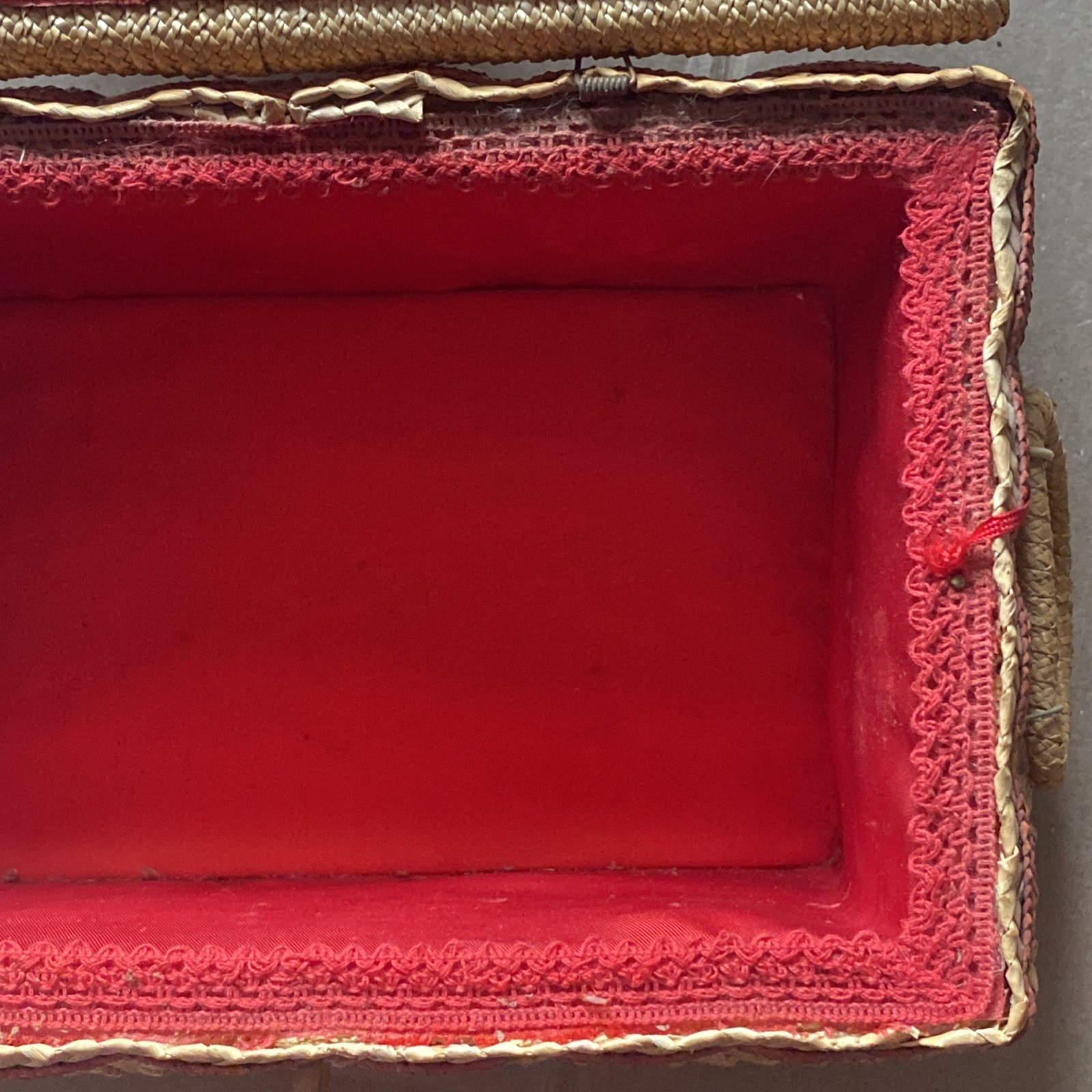 Vintage Sewing Basket (Used)