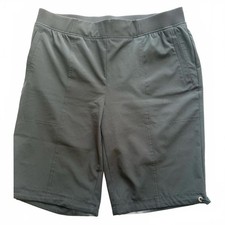 Black Athleisure Stretch Shorts   Lightweight Performance Style