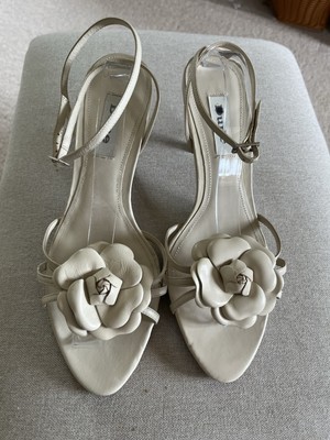 Dune Marathon Sandalen 3 Riemen Blumen Creme EU40 UK 6,5