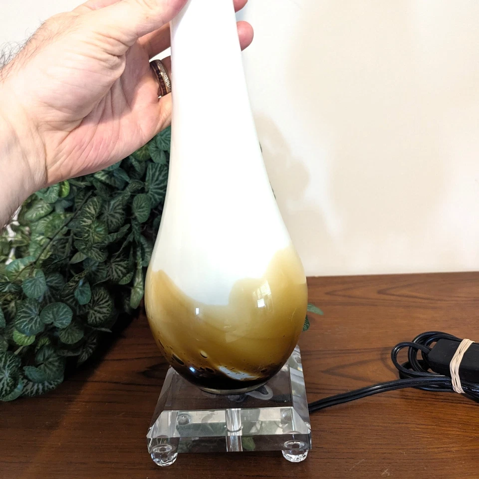 Jarrón MCM Mid Century moderno de vidrio oscilante LÁMPARA 19" ámbar a blanco pies de cristal Foto 4 de 4