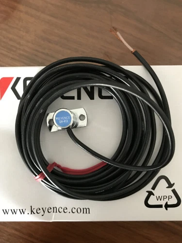 KEYENCE GH-413 Vibration Sensor GH413 New In Box Expedited Shipping One - Picture 2 of 2
