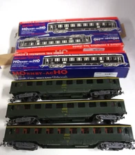 3  coaches  from Hornby Acho France