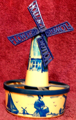 Vintage Plastic Holland Flowers Miniature Bulbs Planter