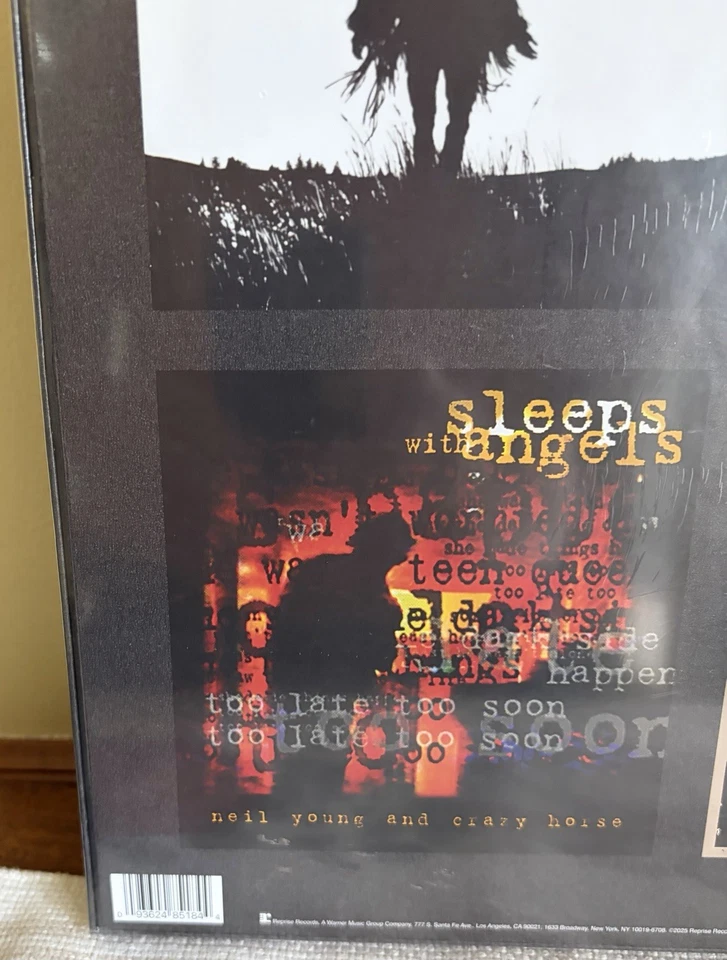 Neil Young - Official Release Series #6 - Discs 26, 27, 28, & 29 [Box Set] - Image 4 of 4