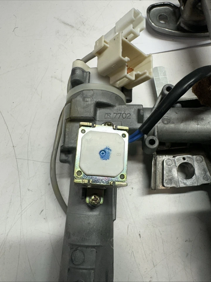 Toyota Camry 1997-2001 interruptor de encendido bloqueo con llave y cilindro OEM 69057-41010 Foto 4 de 4