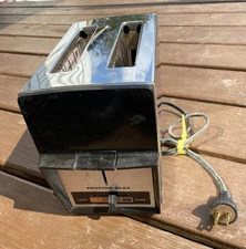 Proctor Silex T204 B Type 2 Slice Toaster Mirror Chrome Made In The USA Vintage 