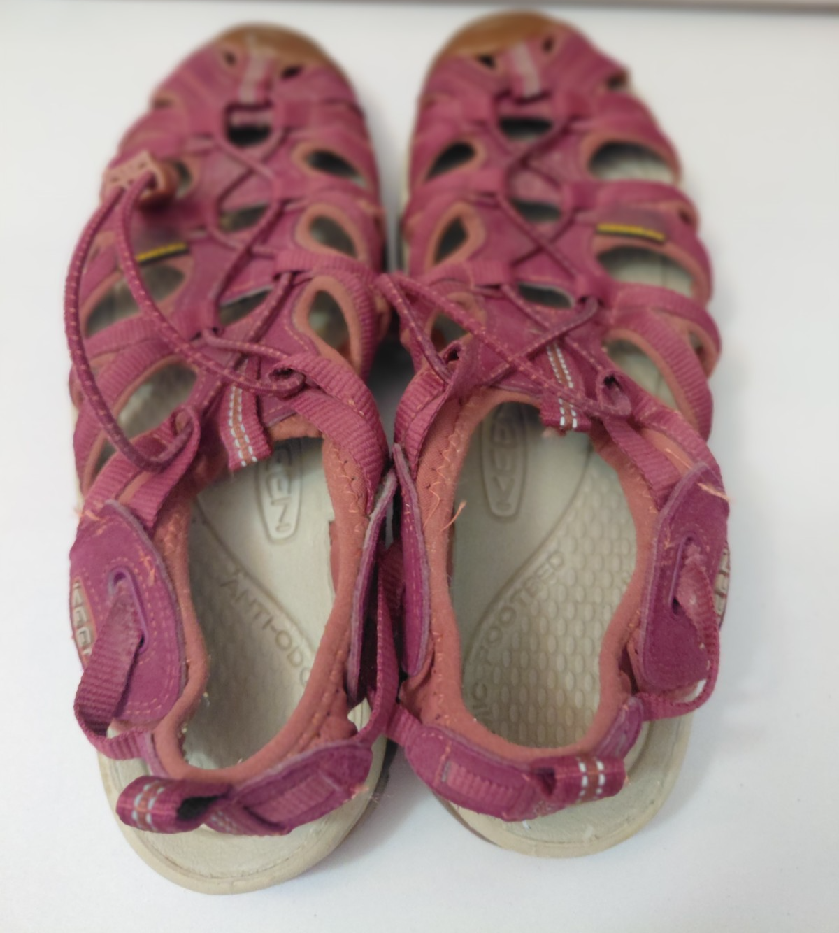 Sandali Keen donna US 8 Whisper rosso barbabietola scarpe impermeabili escursionismo sentiero