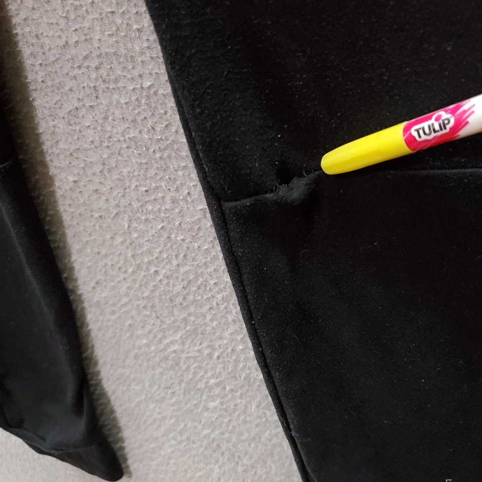 Pantalones deportivos Alphalete para hombre medianos negros con logotipo bordado LEER Foto 3 de 4