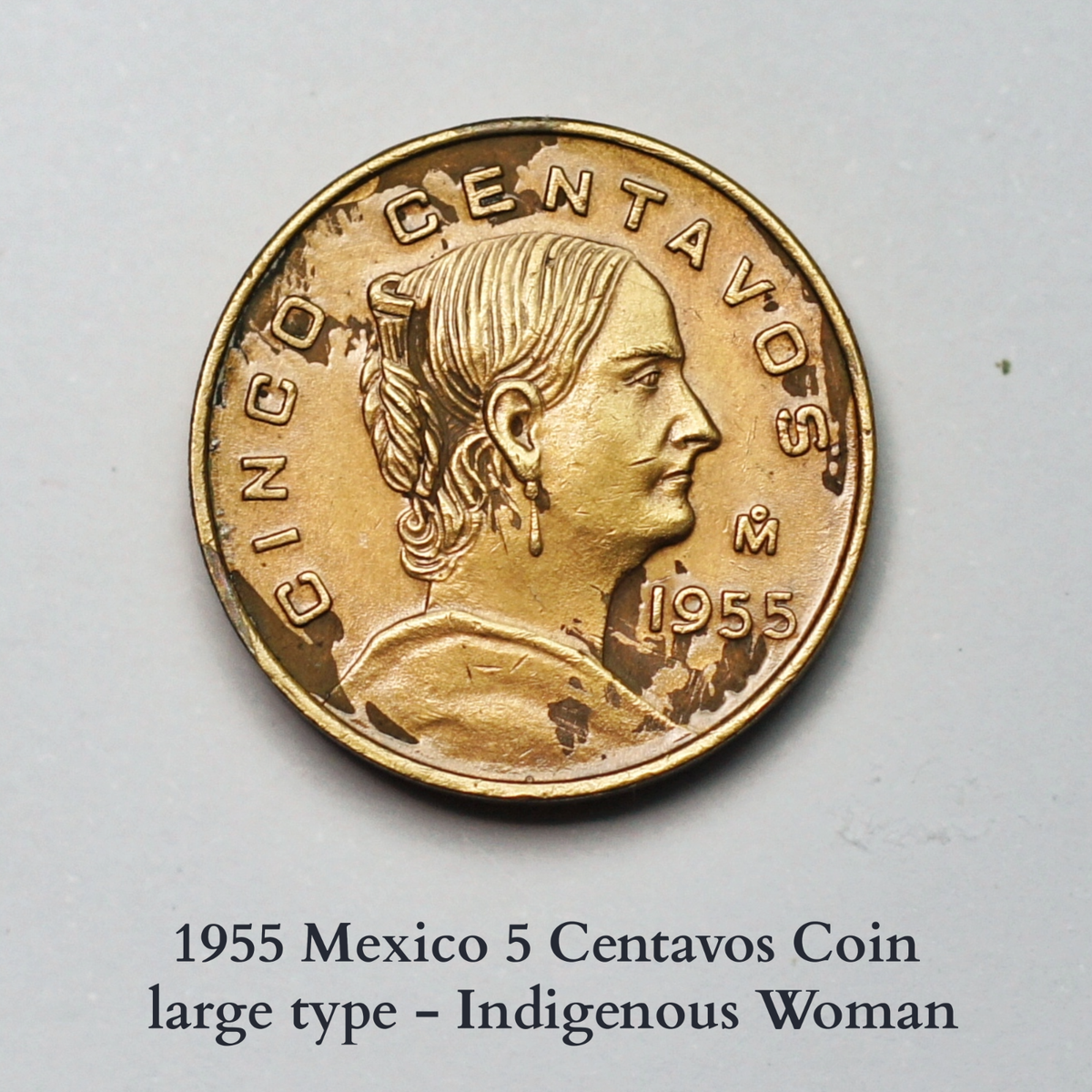 5 Centavos コイン 女性の横顔 Ecuador Five Centavos Coin On White Stock Photo  1931086166 |