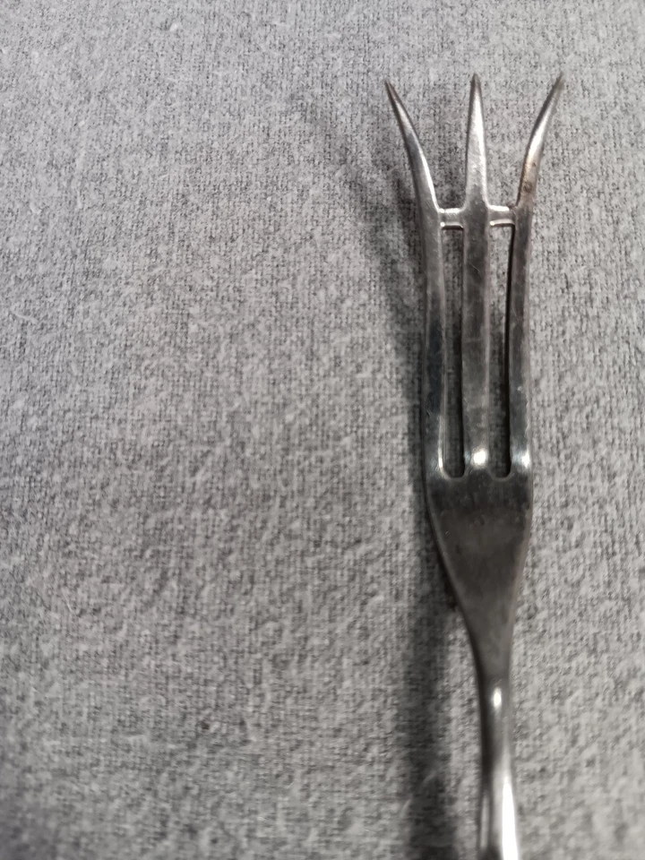 Tenedor Frank M Whiting plata esterlina Art Deco limón oliva encurtido mediados de siglo MCM Foto 4 de 4