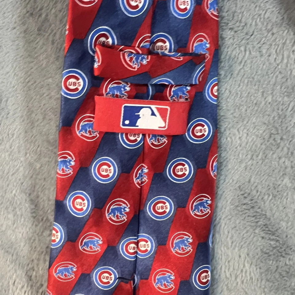 Corbata de béisbol Eagles Wings genuina con licencia MLB para hombre 100 % seda Chicago Cubs Foto 3 de 4