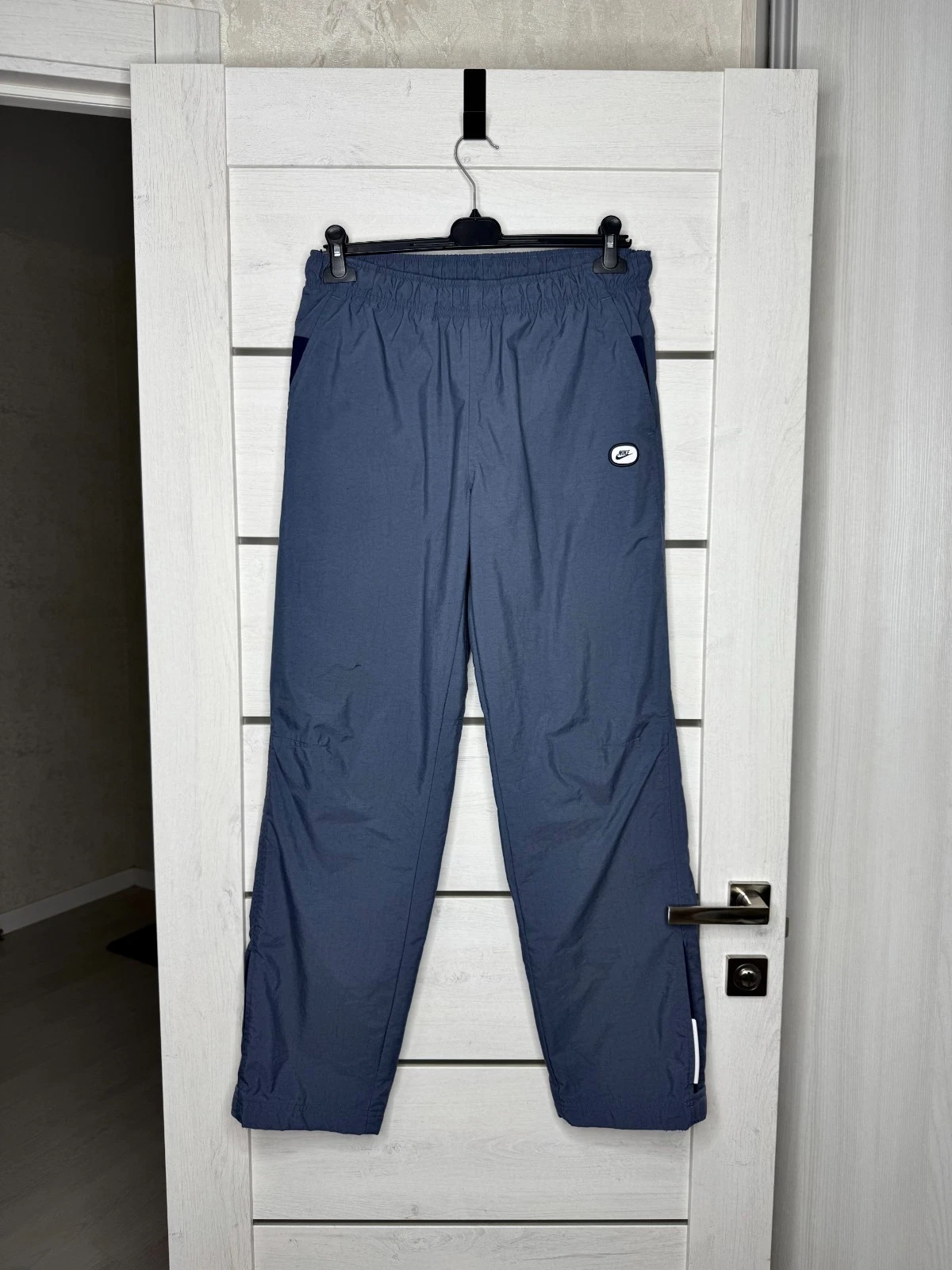 Vintage Nike 90s Baggy Track Pants Nylon Joggers Men's Size M Blue Drill Y2K 00s