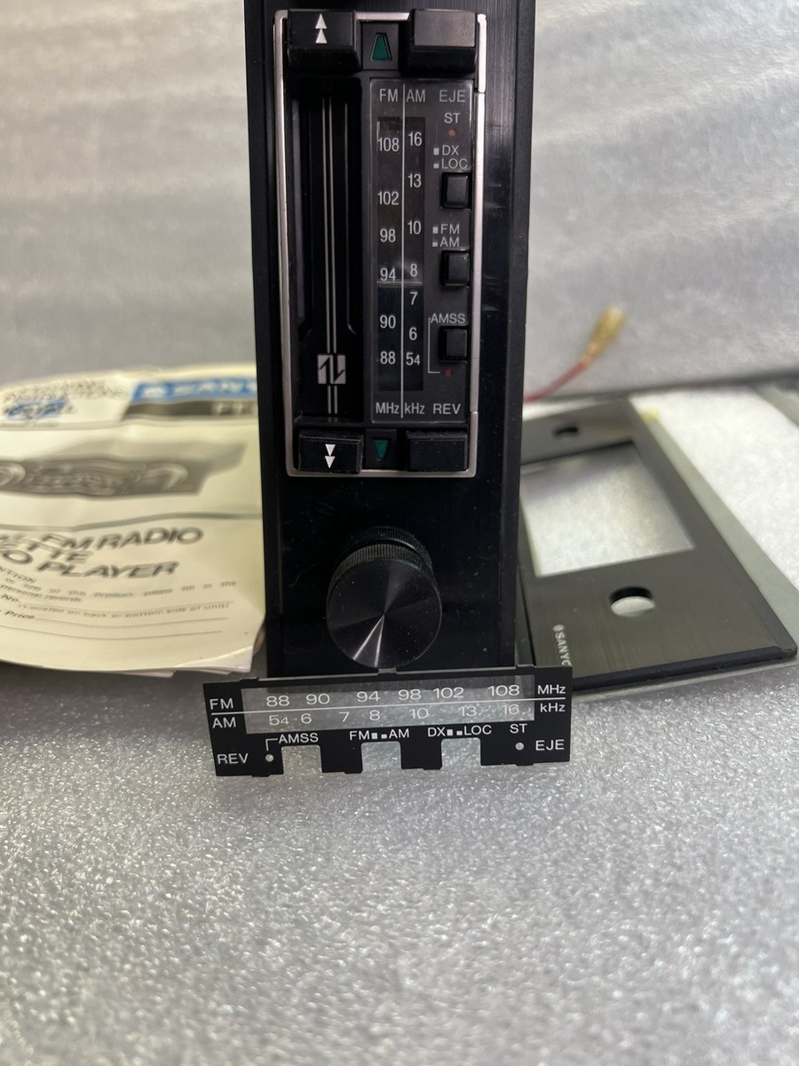 Vintage Sanyo Car Radio FT-C8 Indash AM/FM Cassette Car Shaft