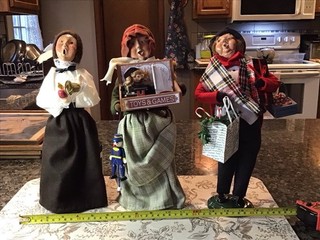 Vintage Byers’ Choice Carolers Christmas Figurines Traditional Shoppers 2006 LOT