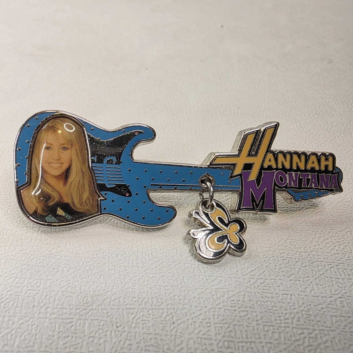 Disney Channel HANNAH MONTANA Blue Guitar Shaped Pin And Logo | eBay