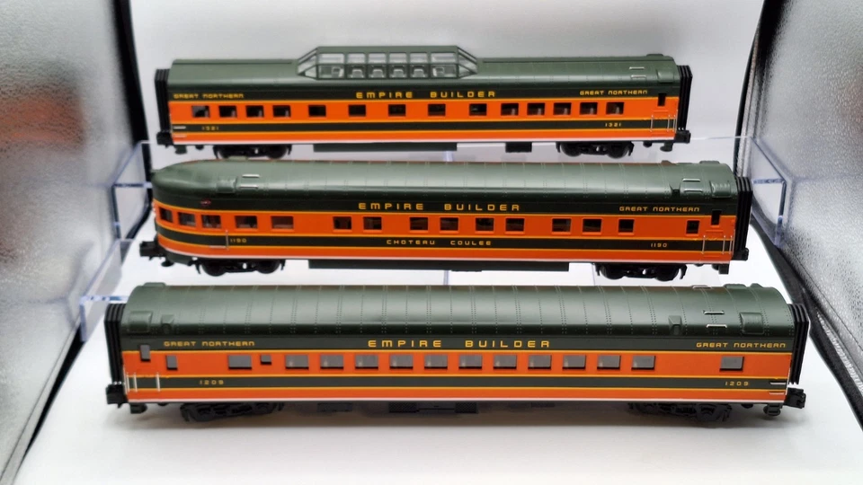 MTH O gauge  Premier Great Northern Empire Builder 3 Passenger Car Set, unused - Image 3 of 4