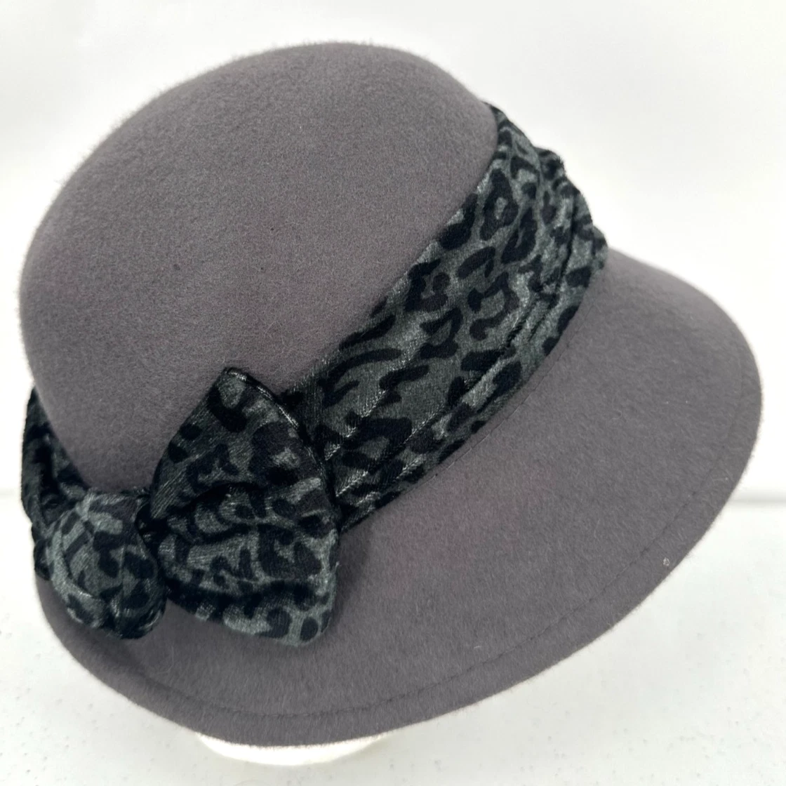 Masaki Matsuka Wool Barrett Tulle and Velvet Bow Accent in Gray O/S s-l1600.jpg main image 2