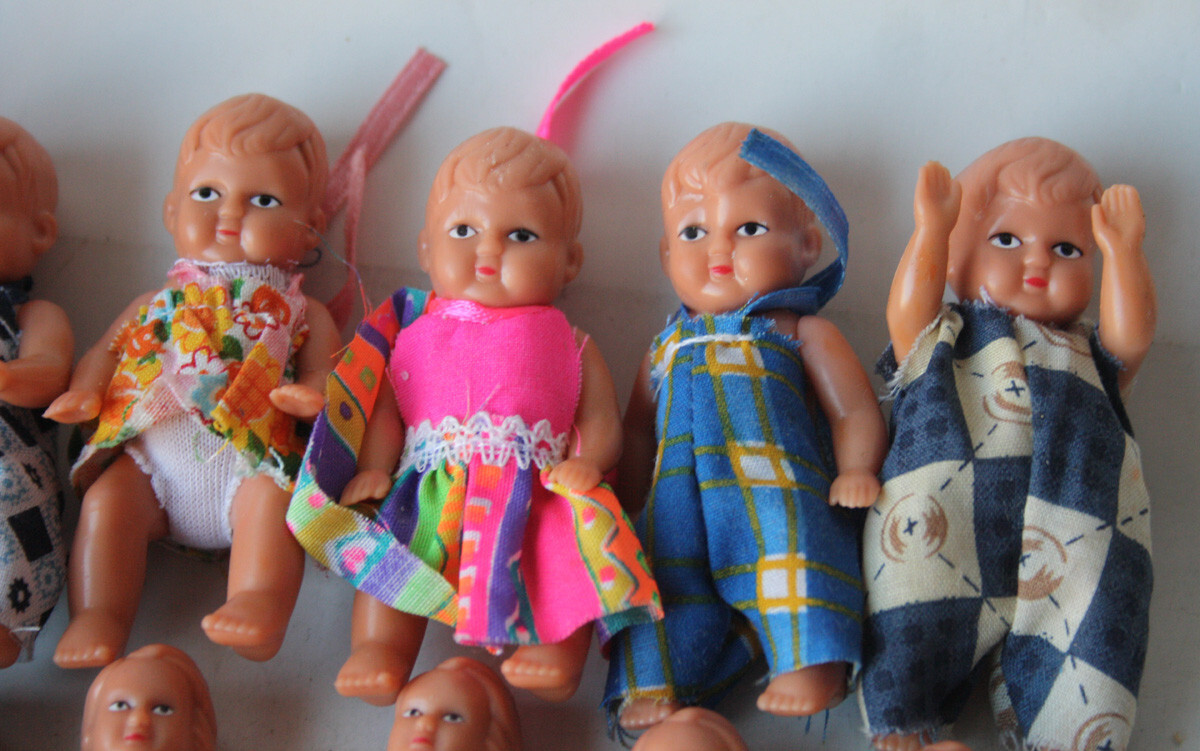 12x VINTAGE 90'S MINI SOFT RUBBER BABY DOLL FIGURE WITH