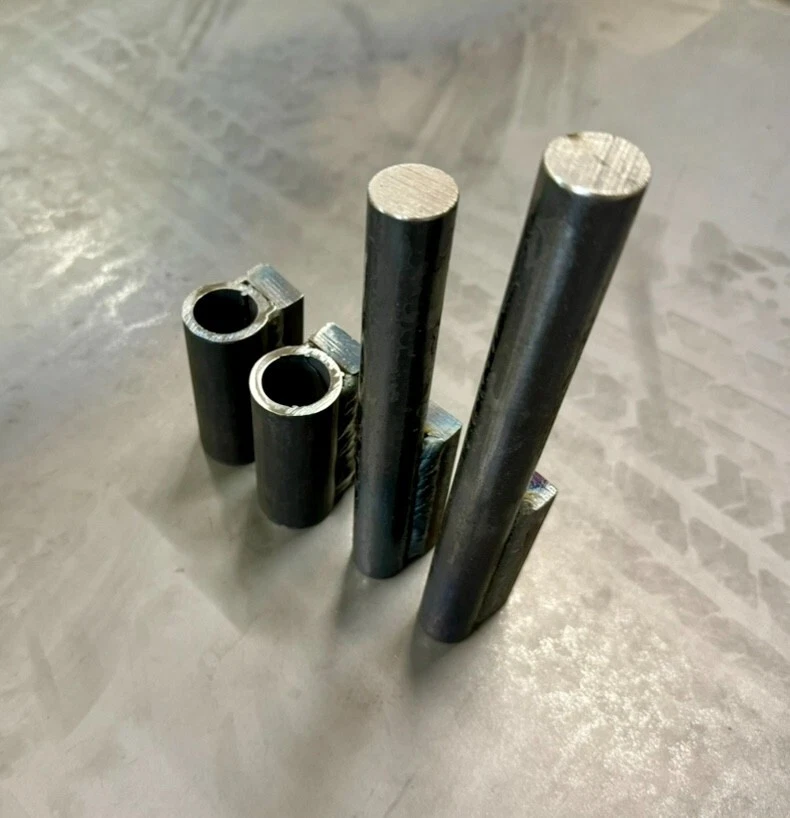 Heavy Duty Gate Hinges 7/8" Steel Rod, Weld On - Image 4 of 4