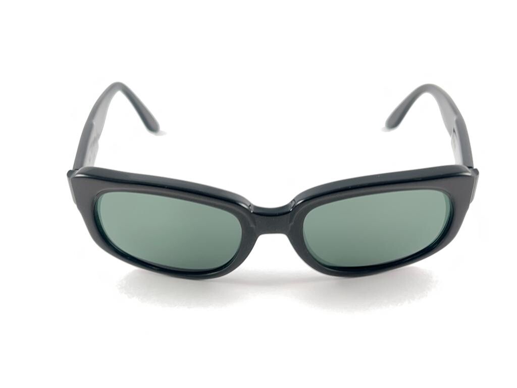 NEW VINTAGE RAY BAN BENGAL 1960'S MIDCENTURY GREY LENSES USA B&L