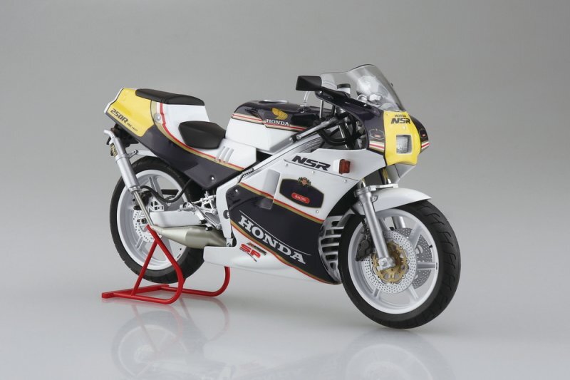 Aoshima 1/12 Scale Model Sport Bike (51) Kit Honda NSR250R Aoshima 1/12 Scale Model Sport Bike (51) Kit Honda NSR250R