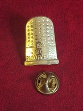 Pin's Parfum - PACO RABANNE collection  vintage en métal doré DÉ D'OR 1990