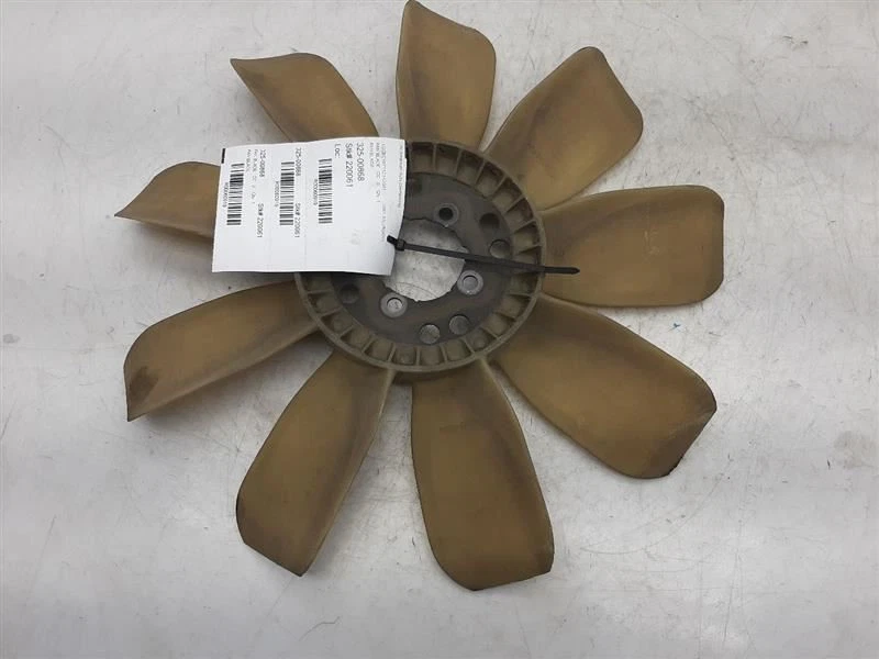 Лезвие вентилятора 00-13 Chevrolet Suburban 2500 15017911 - Изображение 2 из 4