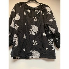 Karen Kane Blouse Women XL Black White Excellent Floral Embroidered Peasant Top