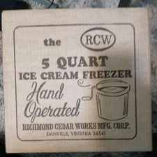 New Vintage Richmond Cedar MFG. CORP. 5 Quart Ice Cream Freezer, Hand Operated