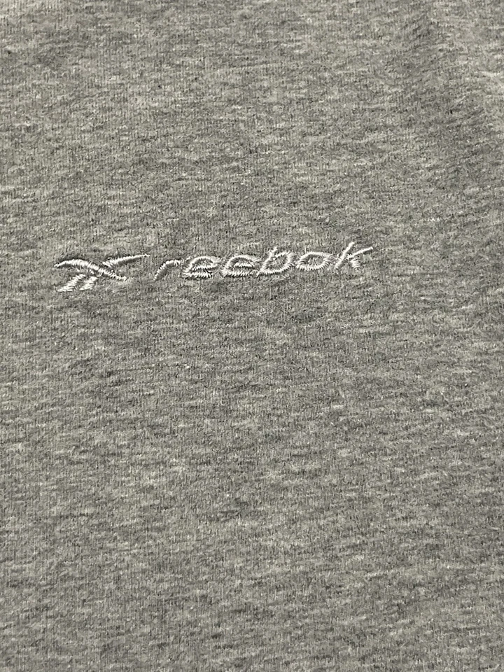 Camisa Reebok Vintage dos anos 90 para Homens Tamanho Pequeno Cinza Decote V Manga 3/4 Hip Hop - Imagem 4 de 4