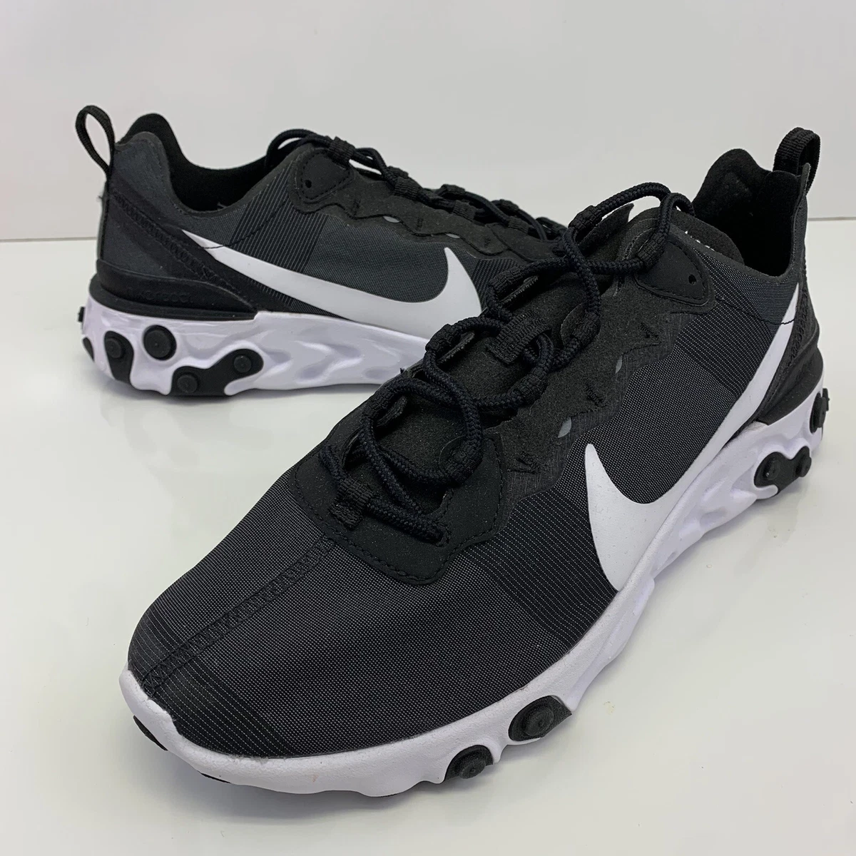 Nike element 55 black hotsell and white