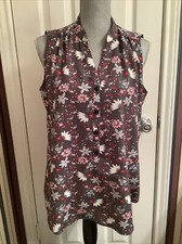 CAbi Popover Blouse 5210 Medium Pink Red White Floral Sleeveless V Neck Tunic