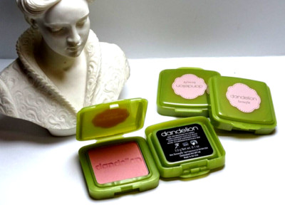 x4 Benefit Dandelion Brightening Finishing Powder - 0.12oz Travel Size No box