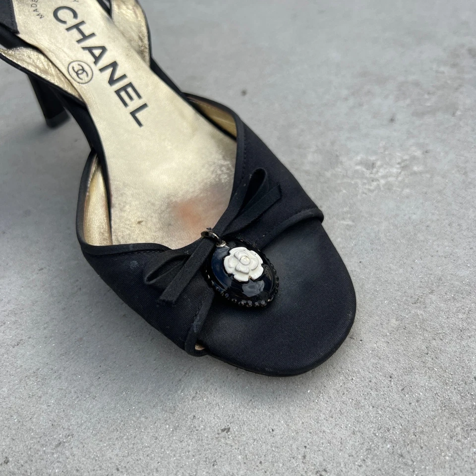 Chanel | Authentic Vintage Black Satin White Camellia Bow Tie Slingback (36.5) - Image 4 of 4