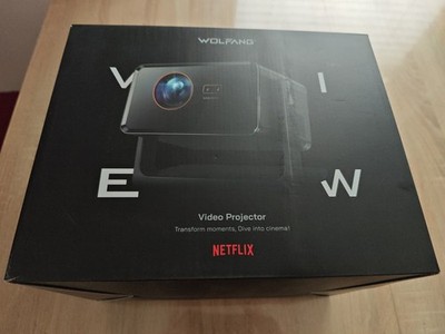 WOLFANG Mini Beamer WP04  4K, 1080P, 900 Ansi Lumen, WiFi 