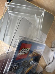 LEGO SDCC 2013 BLACK SUIT SUPERMAN SUPER RARE W/ ACRYLIC CASE **READ LISTING**