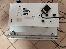 Gramatech The Mighty Mutt MPV18-NCB 18'' Vacuum Sealer - Powers On