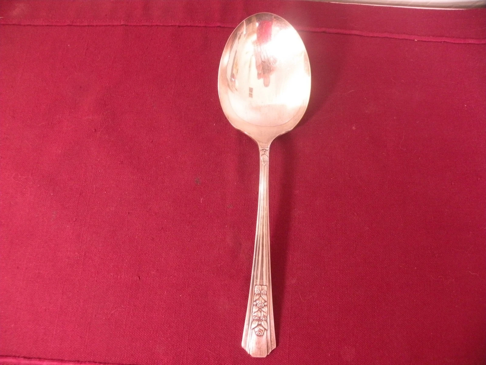 1 Wm A Rogers Oneida ROSALIE 1938 Casserole Spoon Silverplate 8 3/8"
Opens in a new window or tab