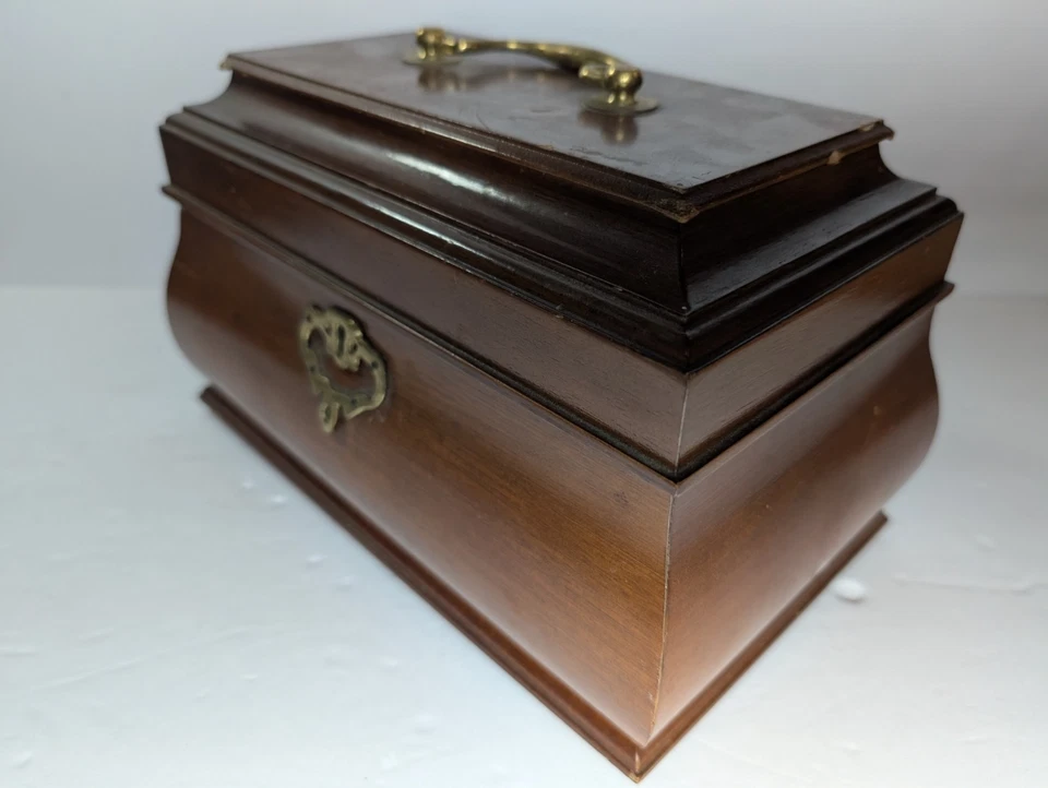 Vintage Tea Caddy Box By Henkel-Harris Virginia Galleries Hardwood No Key - Image 2 of 4