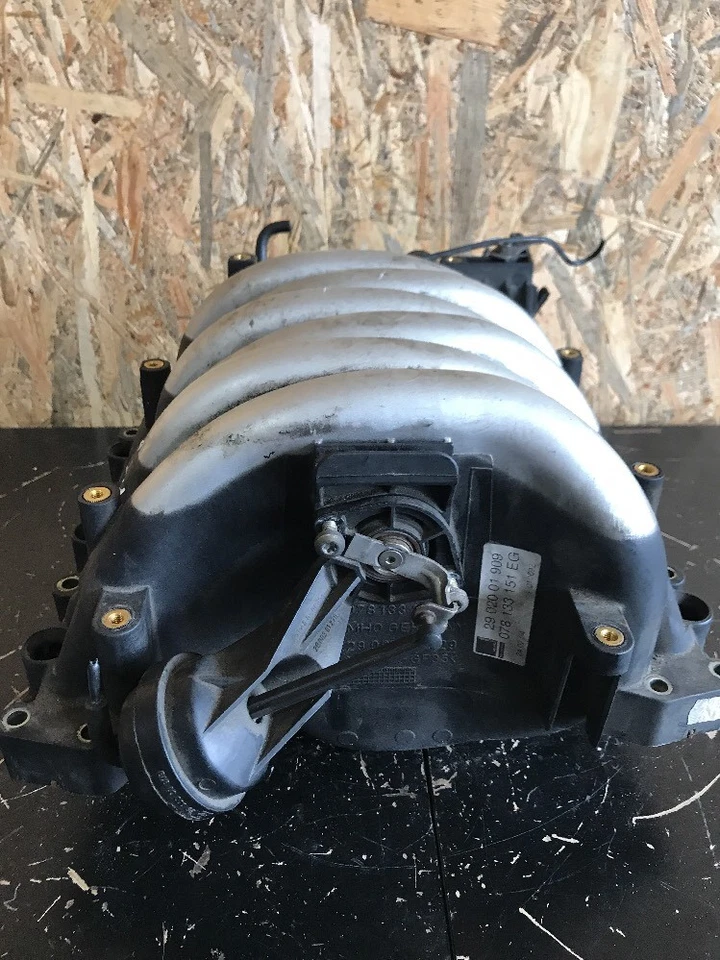Audi A4 B6 2.4 Petrol V6 2003 Year Intake Manifold 078133151Eg - Imagen 2 de 4
