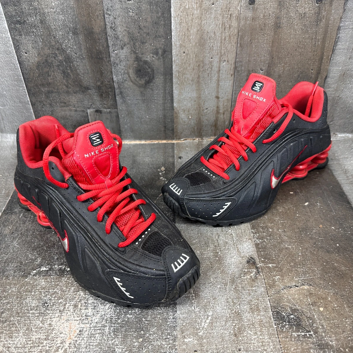 Nike shox top r4 black red