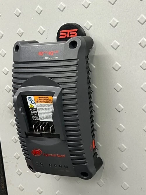 STS Auto Design Tools IR1220IQCH Ingersoll Rand Magnetic Combo Charger Holder - Image 3 of 3