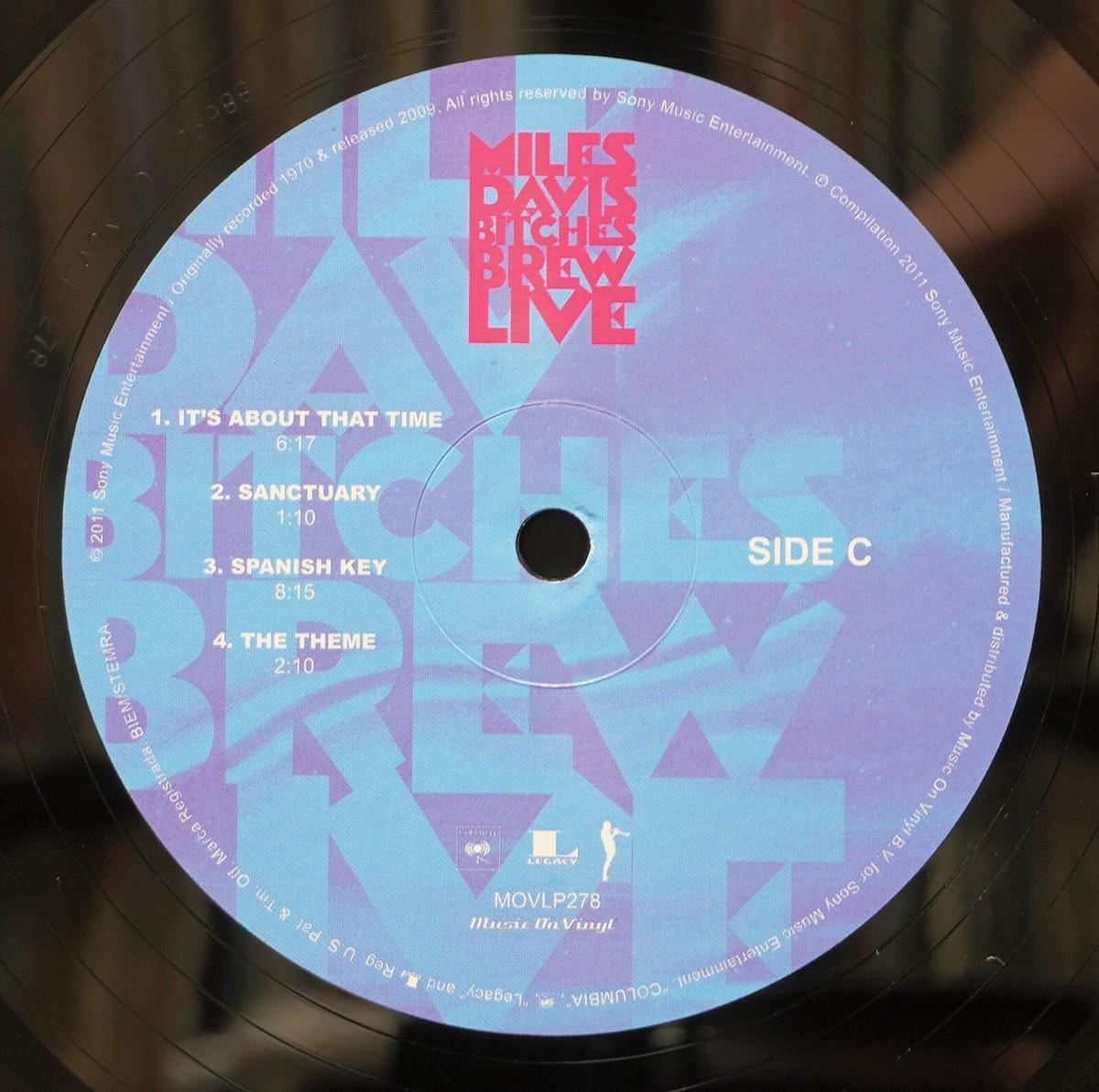 欧2LP Miles Davis Bitches Brew Live MOVLP278 Music On Vinyl, Colu /00520 Amazon.com: Bitches Brew Live: CDs & Vinyl
