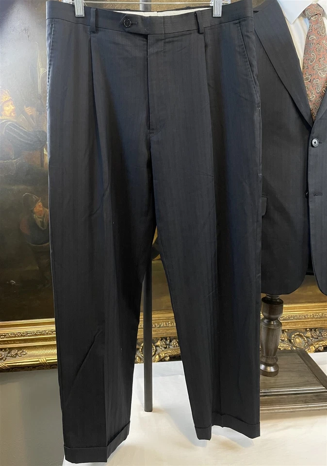 Concepts by Claiborne 40R 34 x 30 Worsted Wool Charcoal Weave Stripe 2Btn Suit - Image 2 of 4