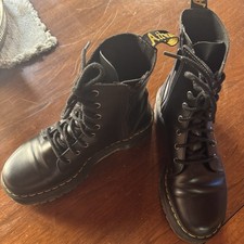dr martens boots men size 10
